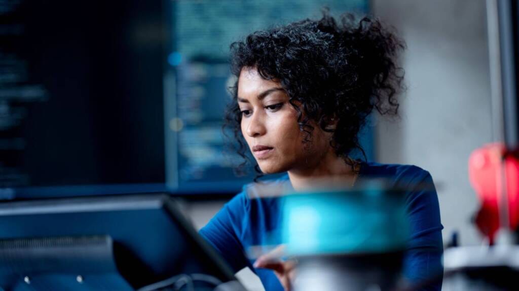 Implementing the Microsoft 365 Copilot Agentic Platform helps organizations scale AI securely, automate work, and boost productivity.