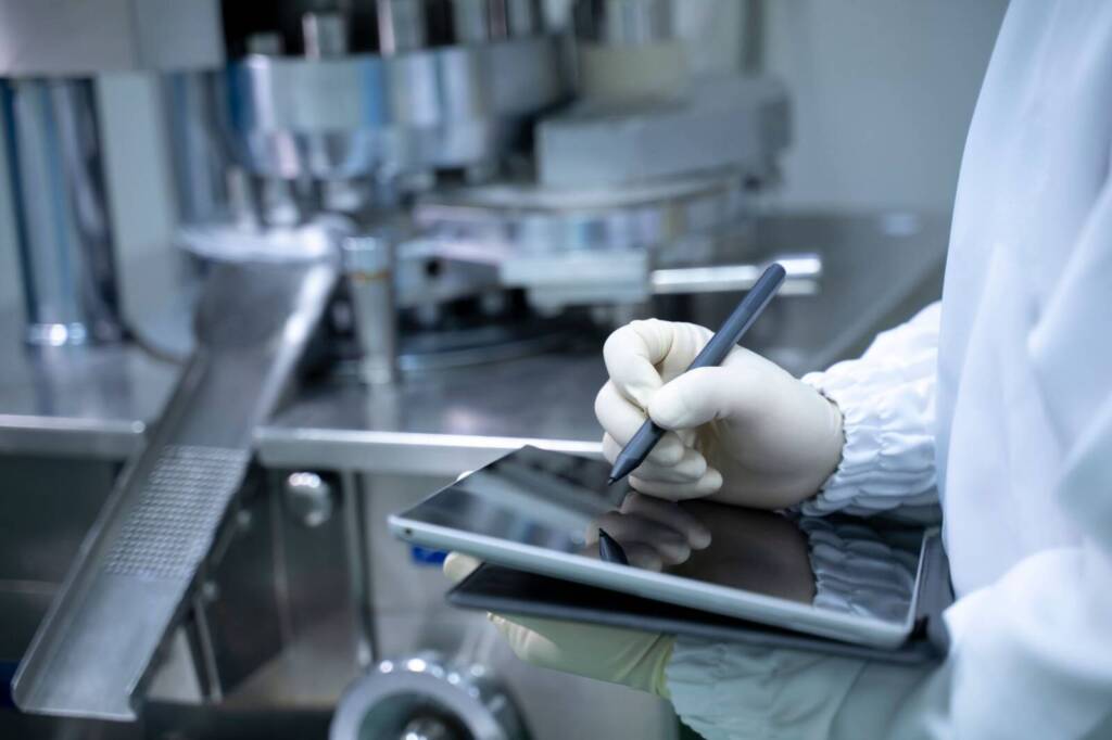 pharmaceutical manufacturing technician tablet
